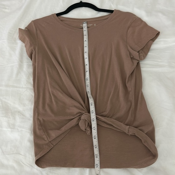 Abercrombie & Fitch Tan Crew Neck Tie Front T-Shirt - Picture 5 of 5